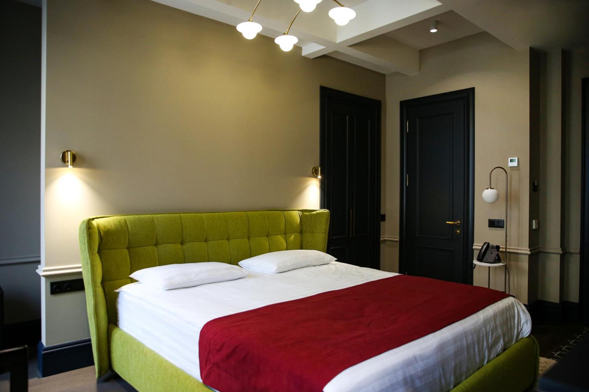 Hotel Retro Batumi Esterno foto