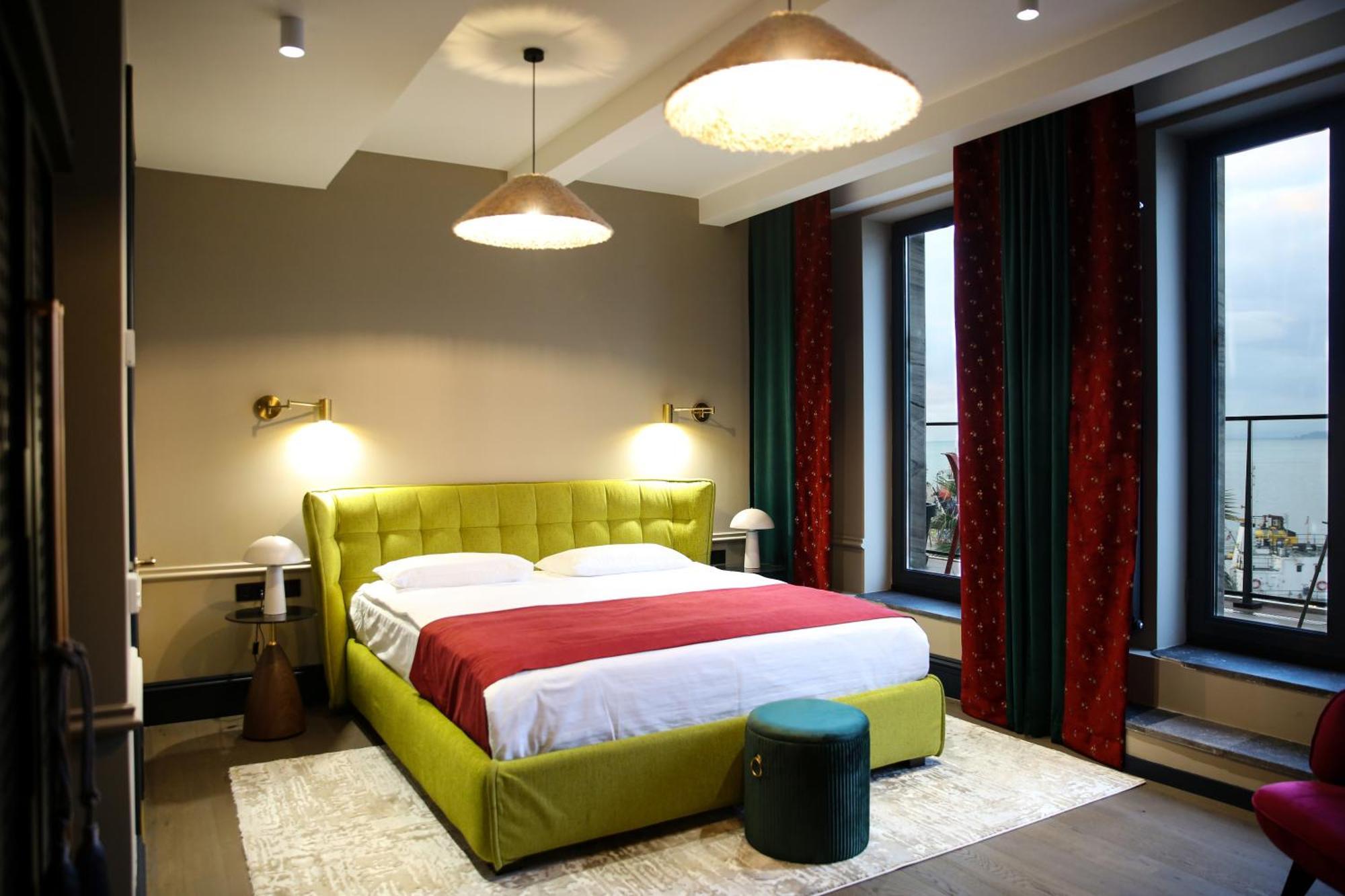 Hotel Retro Batumi Esterno foto