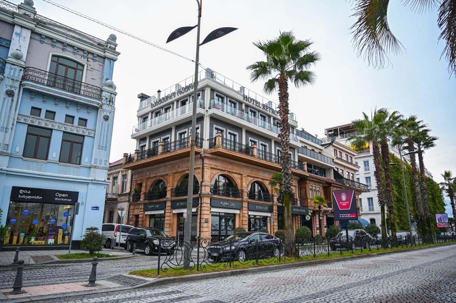 Hotel Retro Batumi Esterno foto